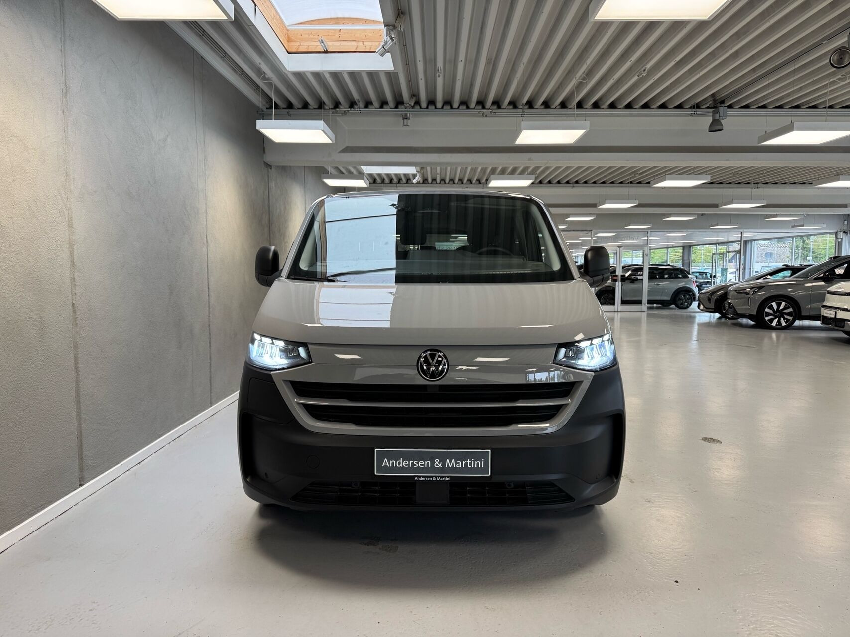 Grå VW e-Transporter fra 2026