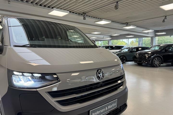 Grå VW e-Transporter fra 2026