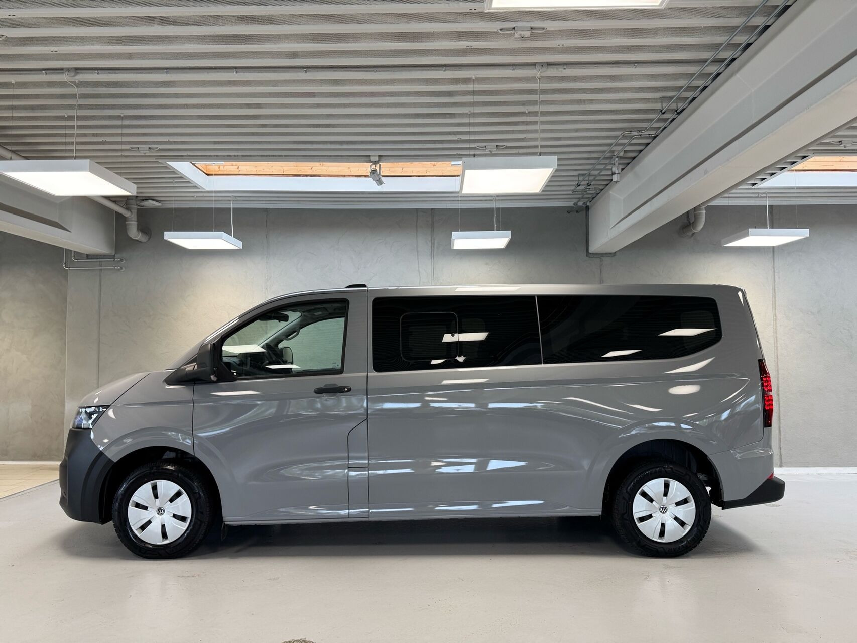 Grå VW e-Transporter fra 2026