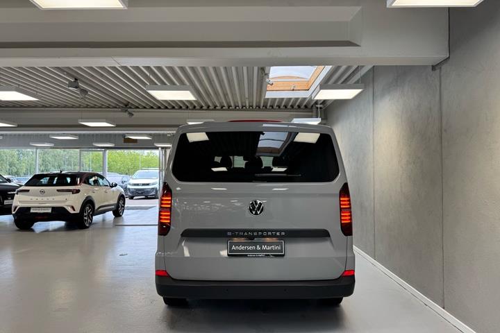 Grå VW e-Transporter fra 2026