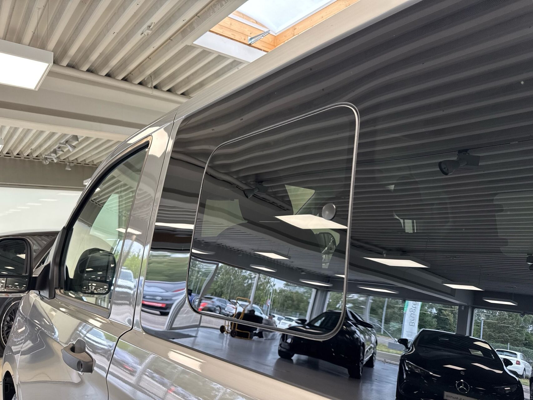 Grå VW e-Transporter fra 2026