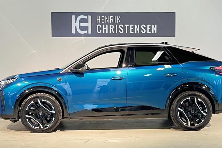 Blå Peugeot e-3008 fra 2024