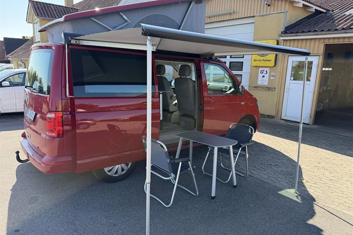 Rød VW California fra 2019