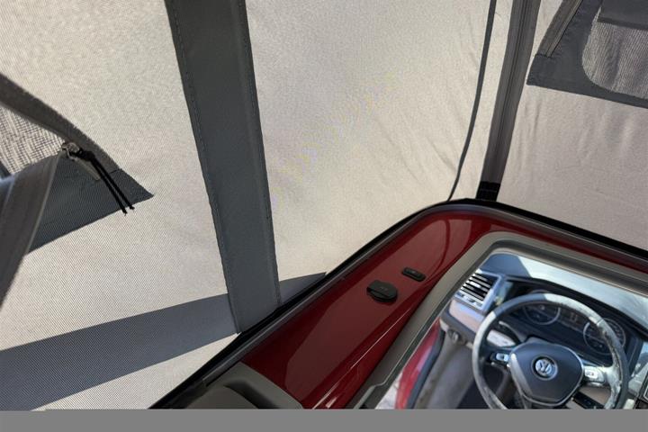 Rød VW California fra 2019