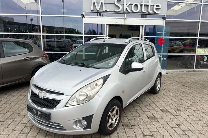 undefined Chevrolet Spark fra 2010 set udefra