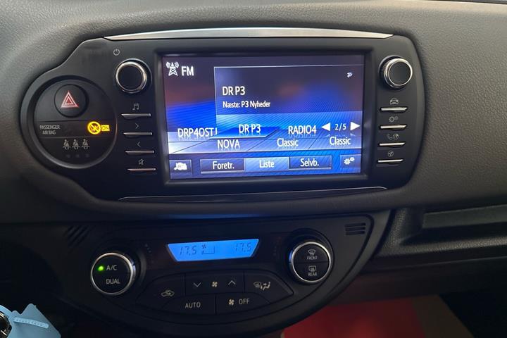 Brun Toyota Yaris fra 2018