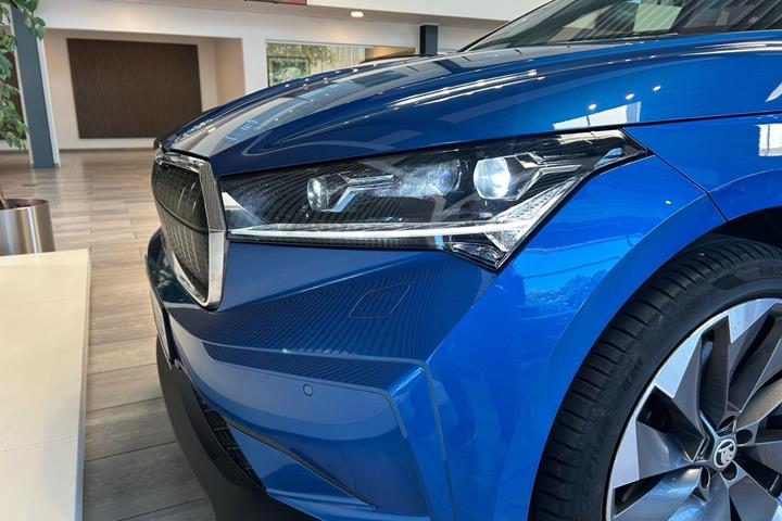 Blå Skoda Enyaq fra 2020