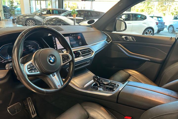 Sort BMW X5 fra 2021