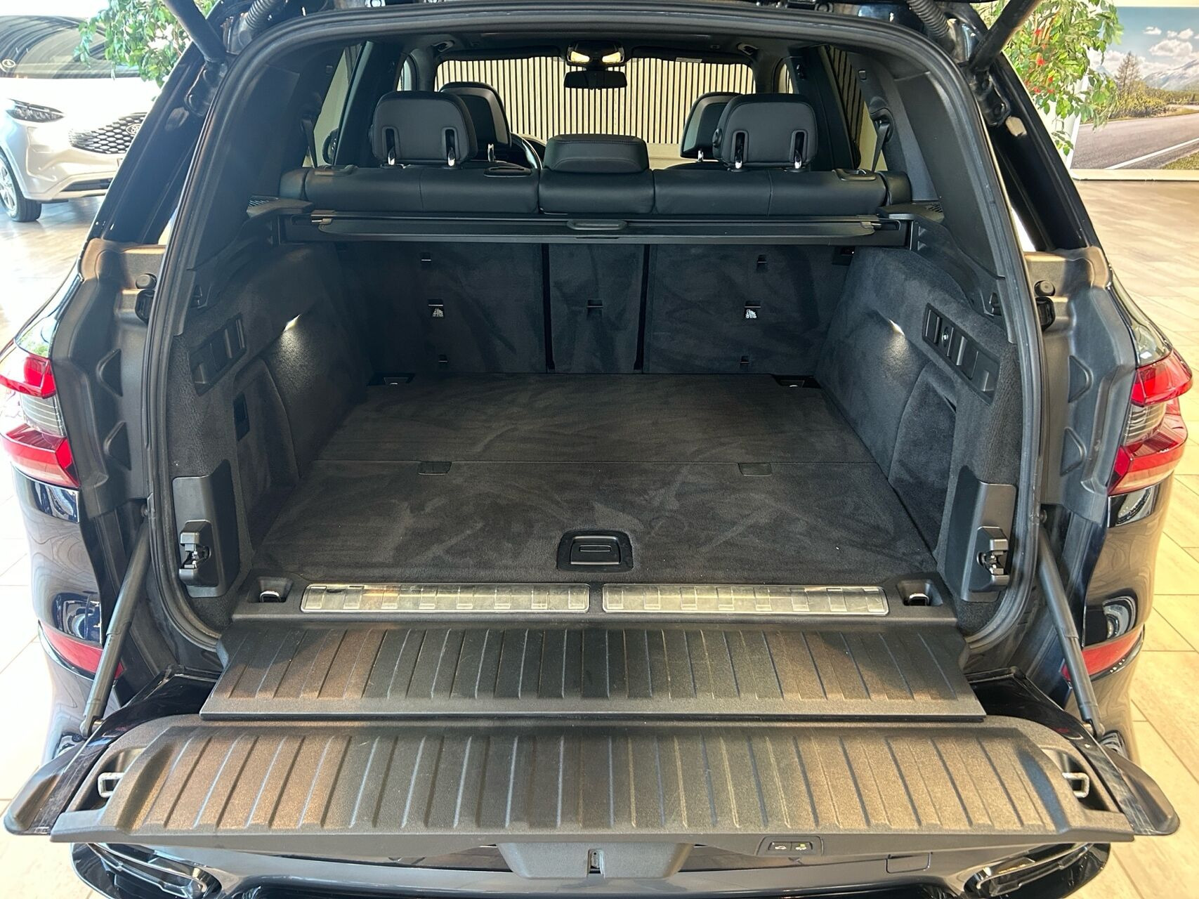 Sort BMW X5 fra 2021