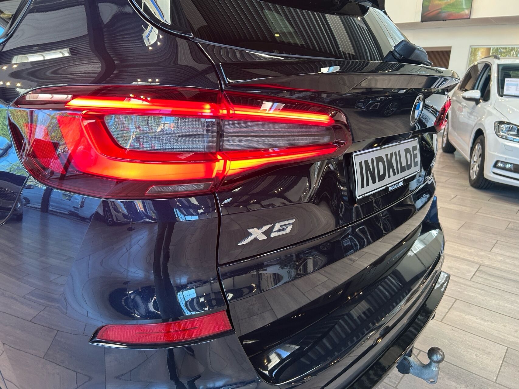 Sort BMW X5 fra 2021