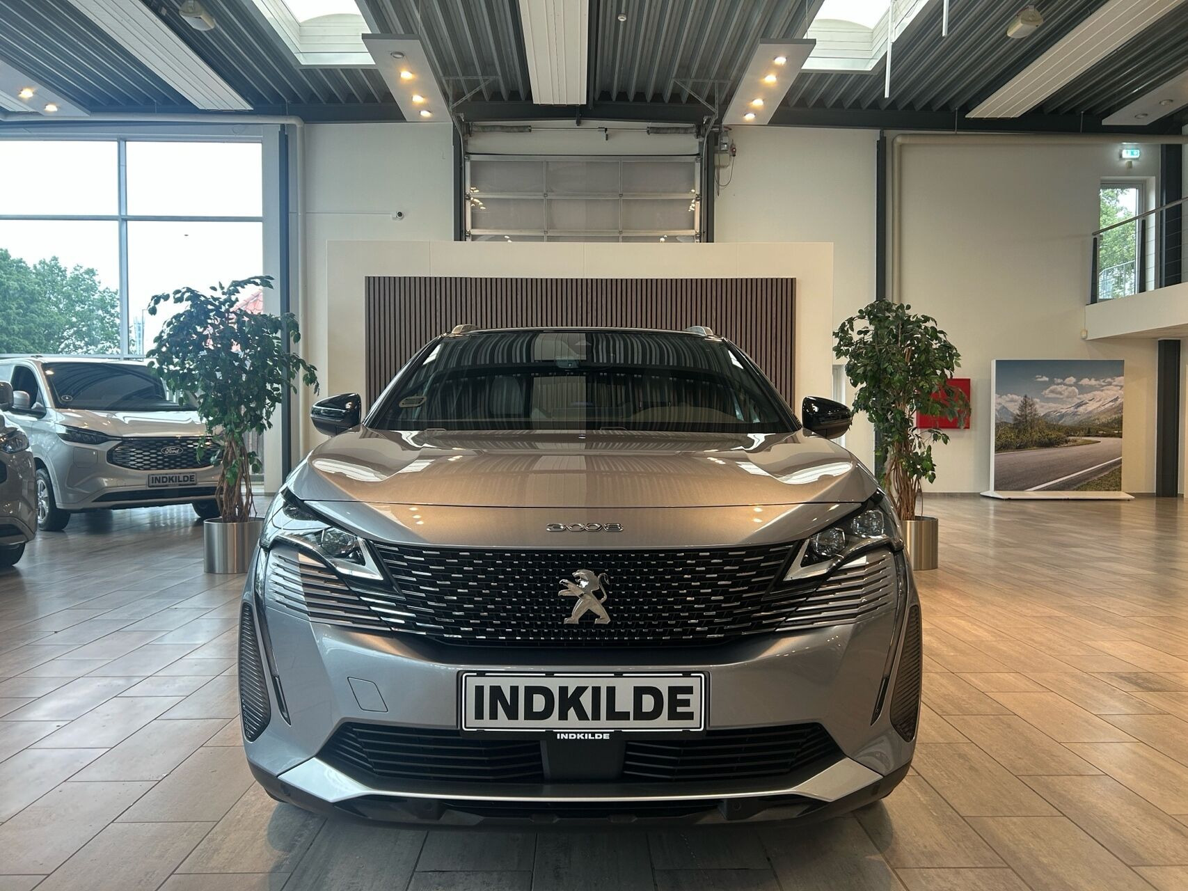 Grå Peugeot 3008 fra 2021