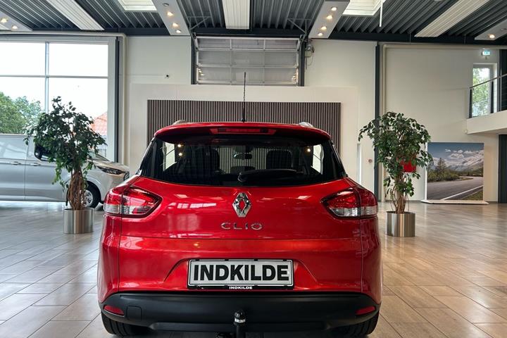 Rød Renault Clio fra 2019