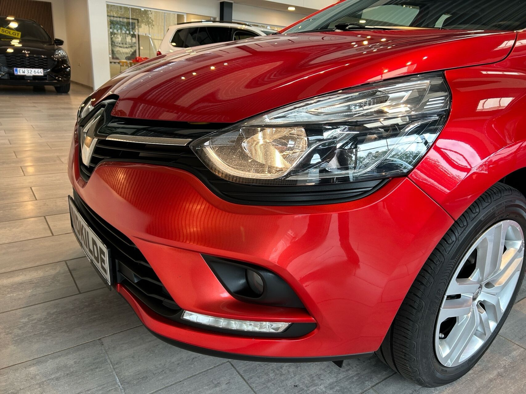Rød Renault Clio fra 2019