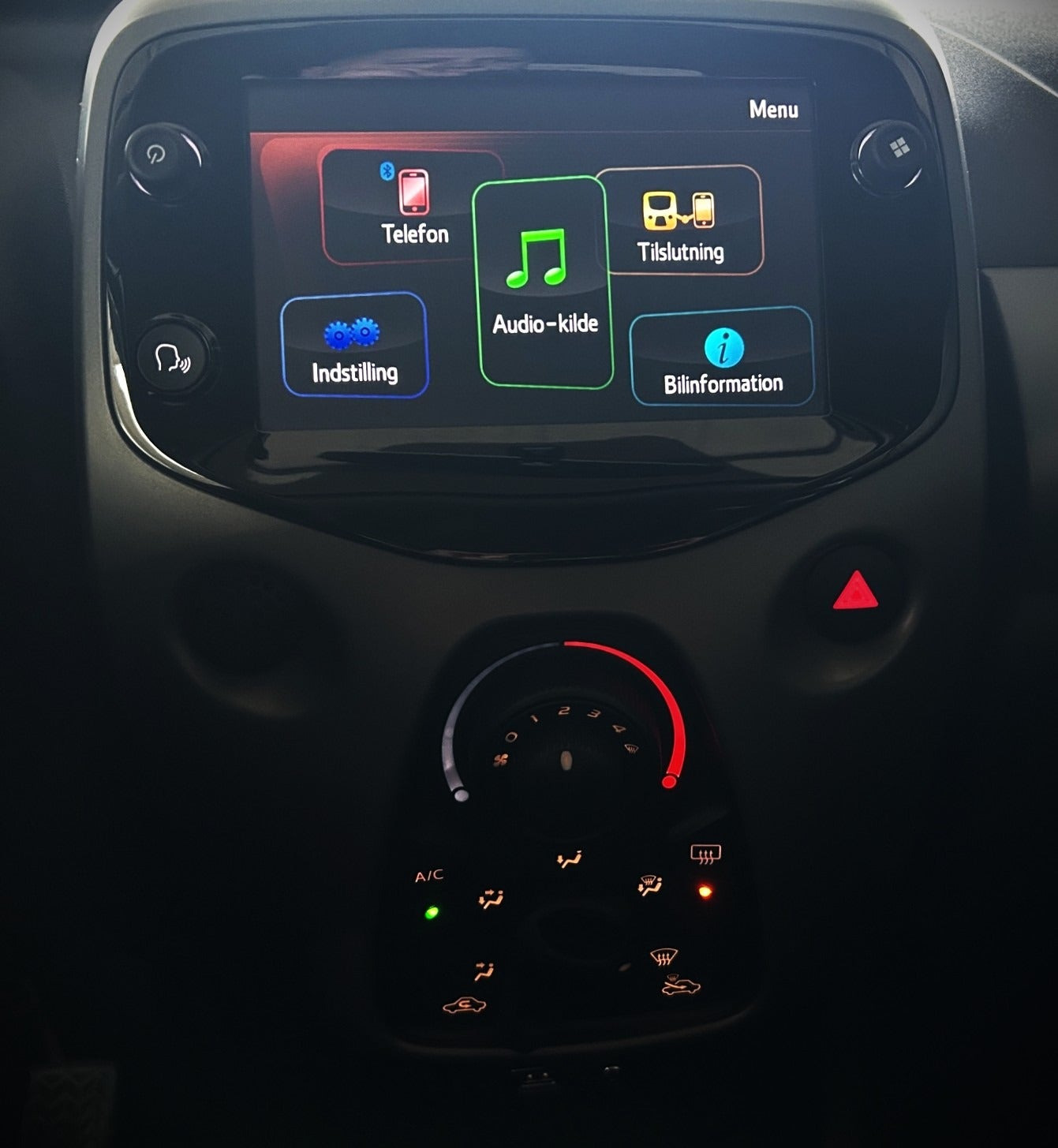 Hvid Toyota Aygo fra 2015