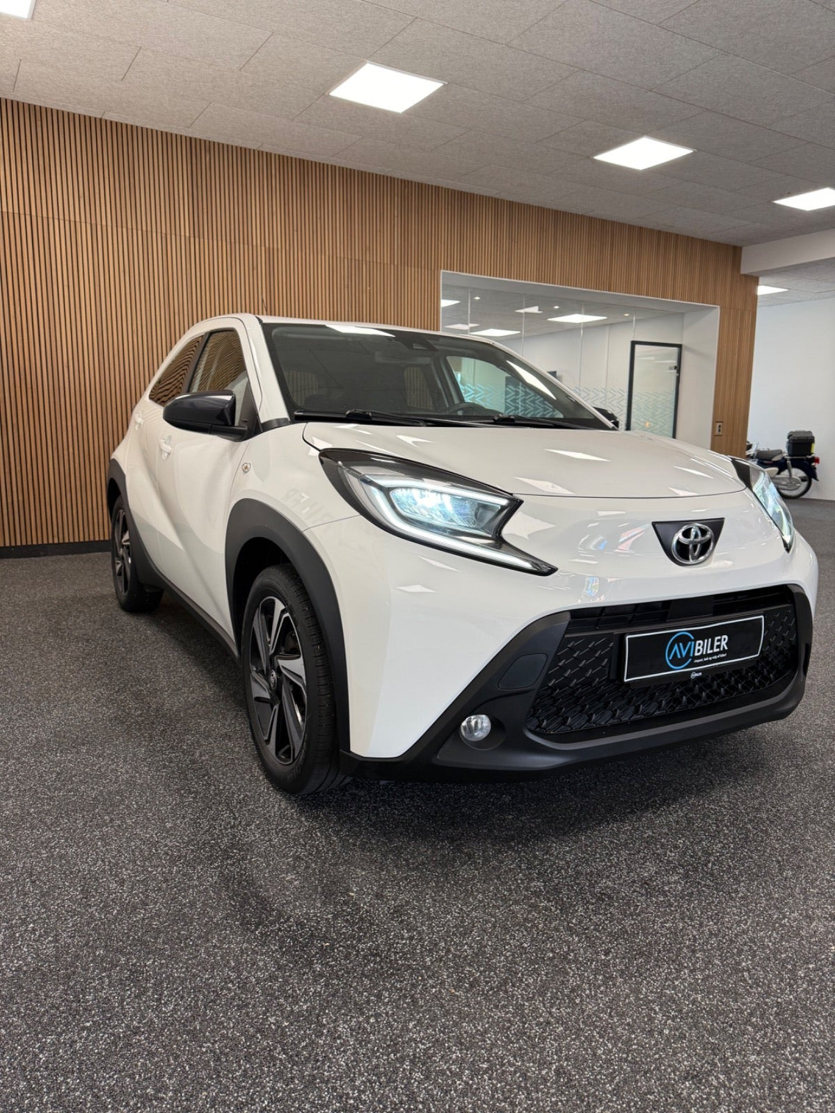 Hvid Toyota Aygo X fra 2023