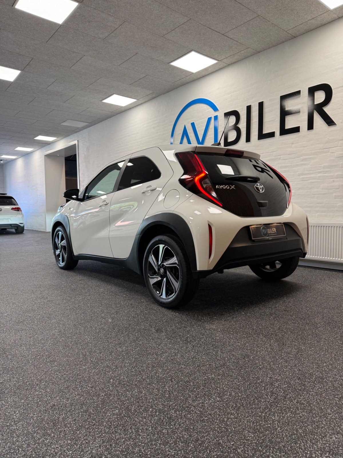 Hvid Toyota Aygo X fra 2023