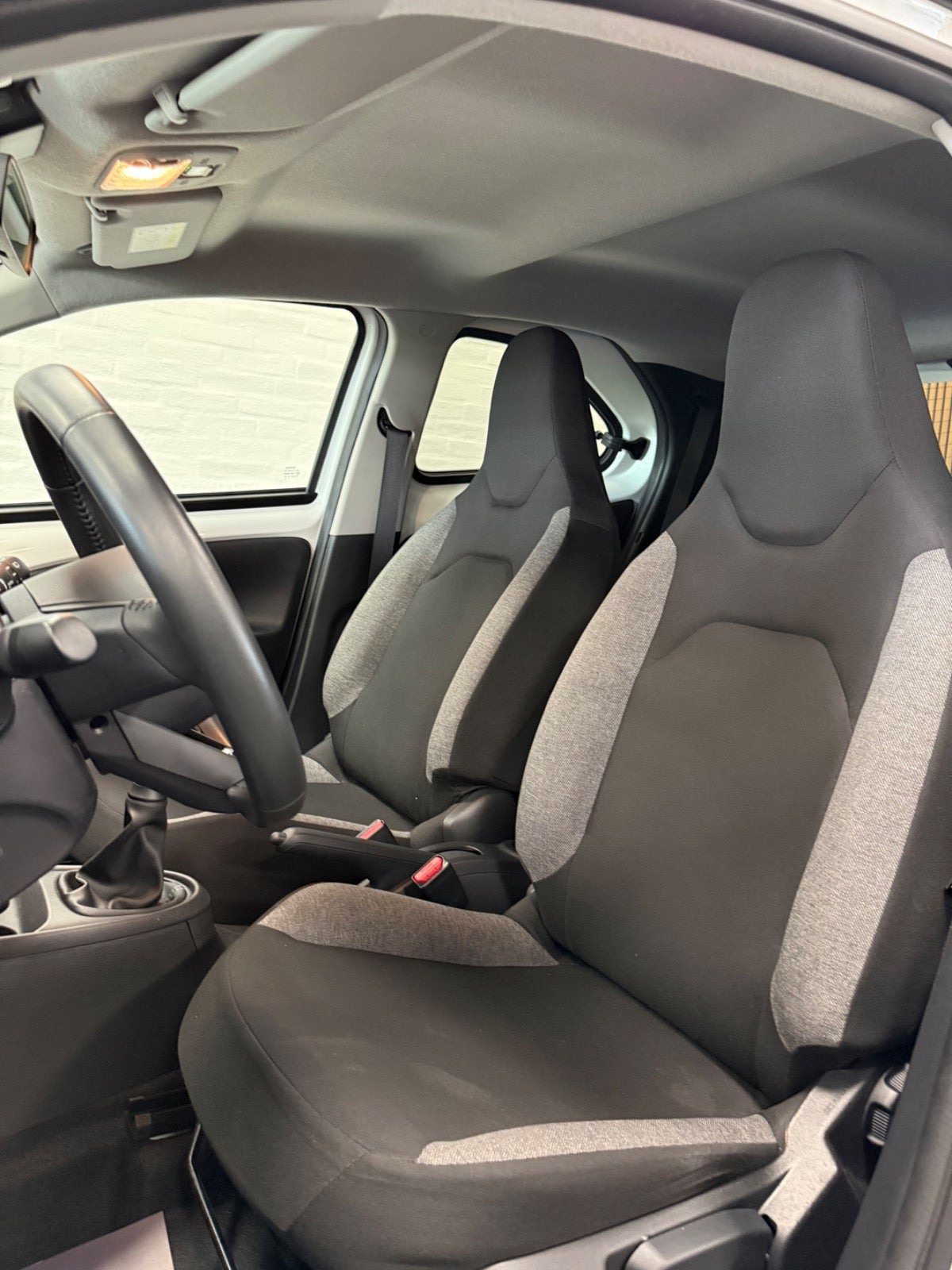 Hvid Toyota Aygo X fra 2023
