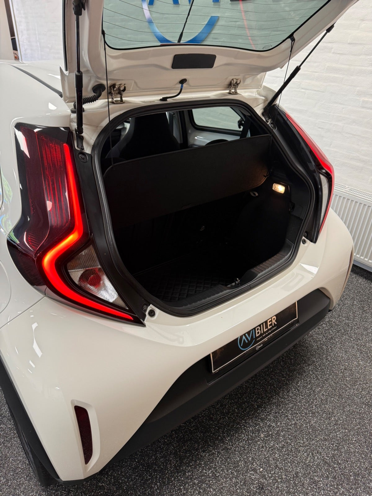 Hvid Toyota Aygo X fra 2023