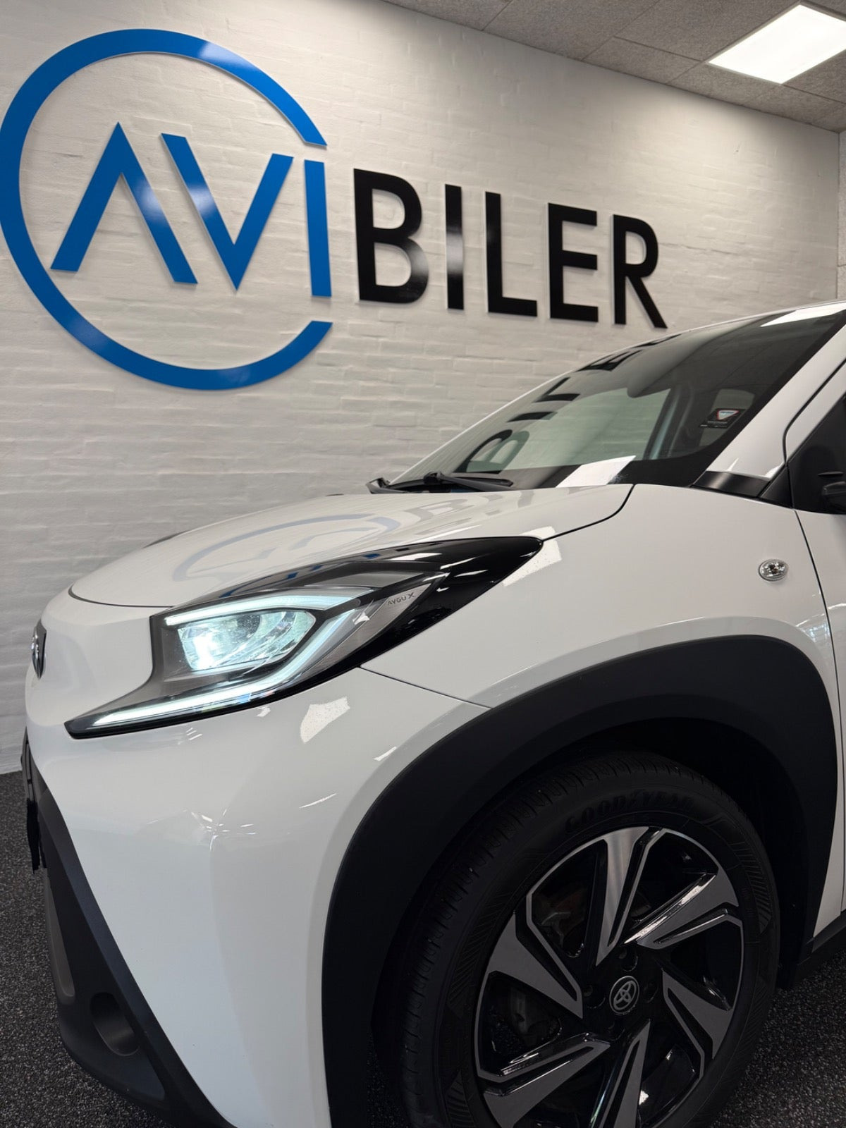 Hvid Toyota Aygo X fra 2023