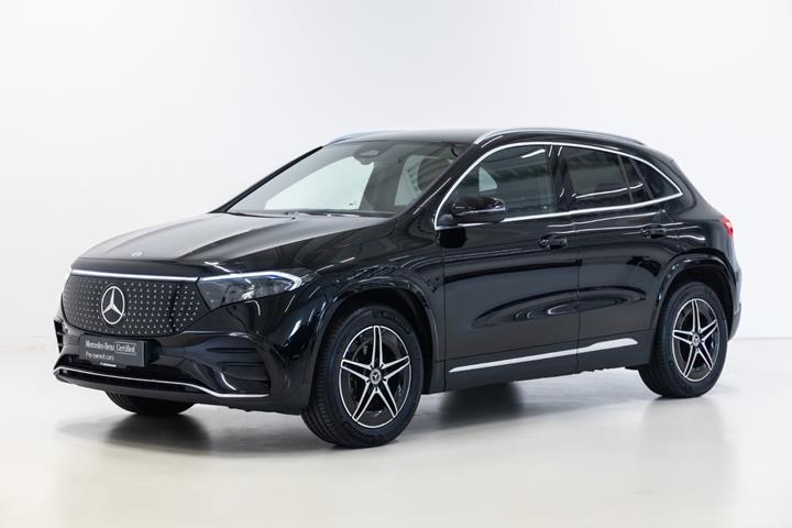 Sort Mercedes EQA350 fra 2024 set udefra
