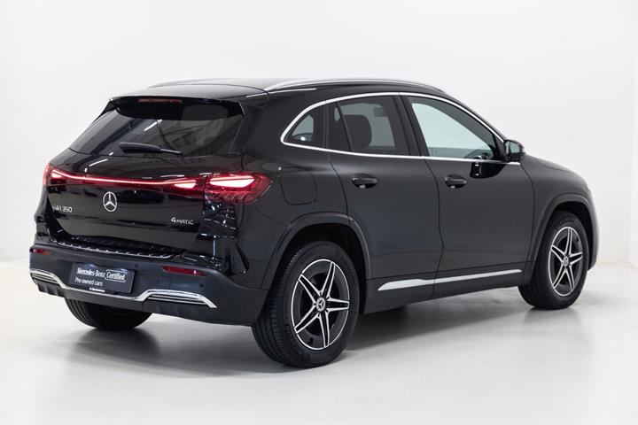 Sort Mercedes EQA350 fra 2024