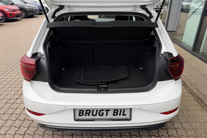Hvid VW Polo fra 2023