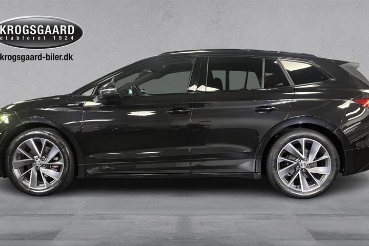Sort Skoda Enyaq fra 2023