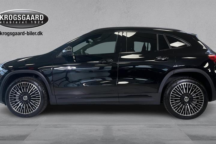 Sort Mercedes EQA250 fra 2023