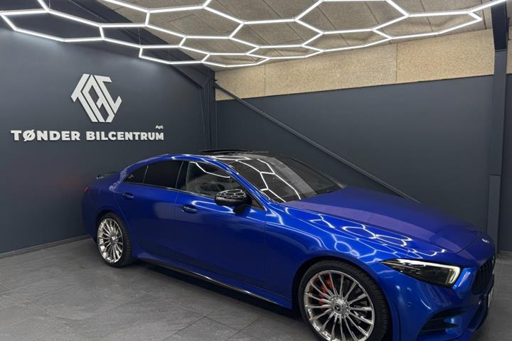 Blå Mercedes CLS450 fra 2018
