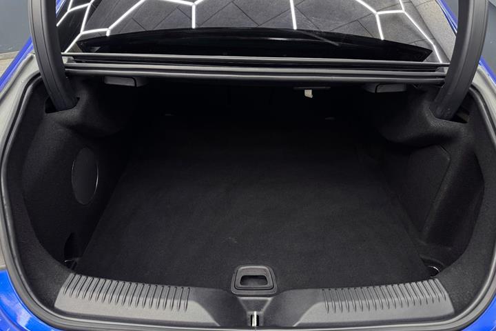 Blå Mercedes CLS450 fra 2018