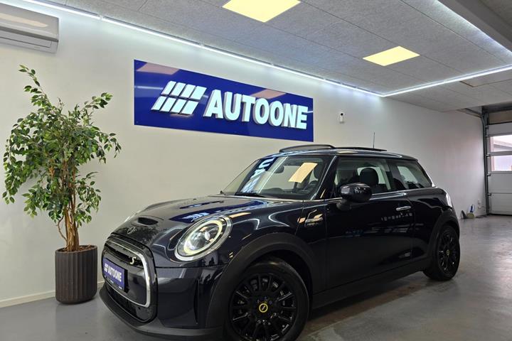 Blå Mini Cooper SE fra 2022