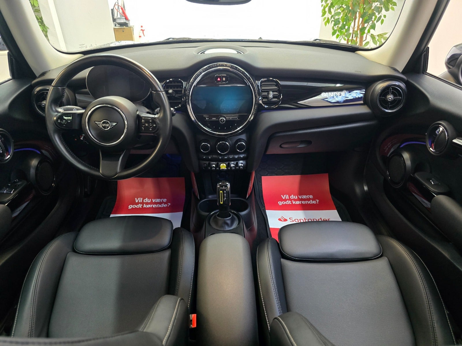 Blå Mini Cooper SE fra 2022
