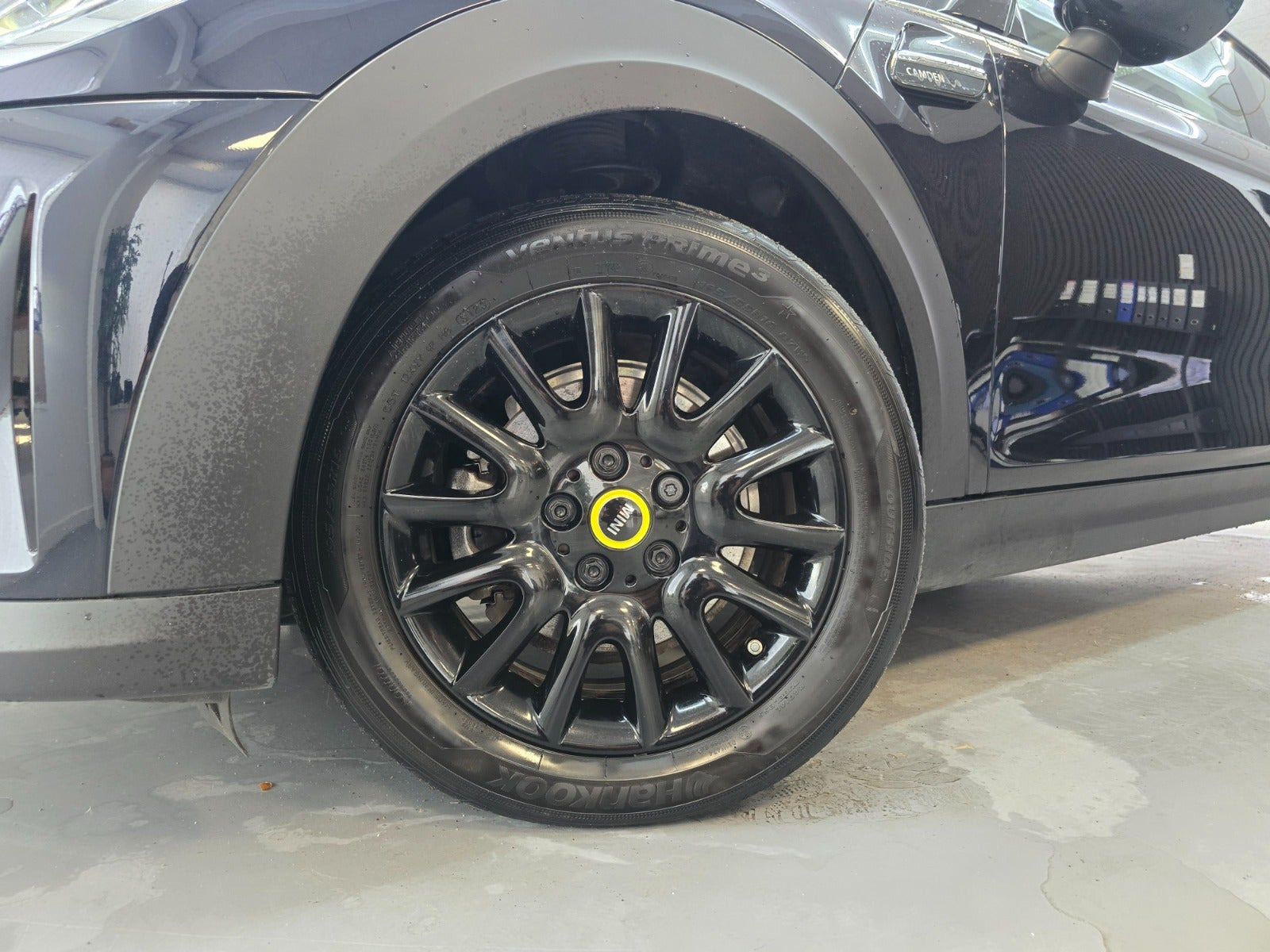 Blå Mini Cooper SE fra 2022