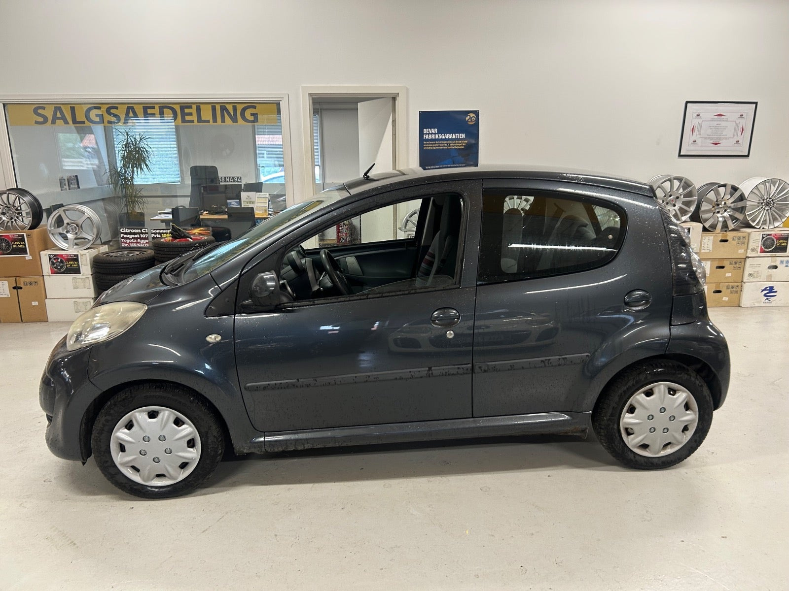 Grå Citroën C1 fra 2011