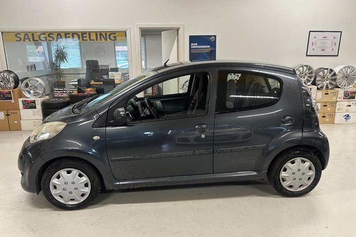 Grå Citroën C1 fra 2011