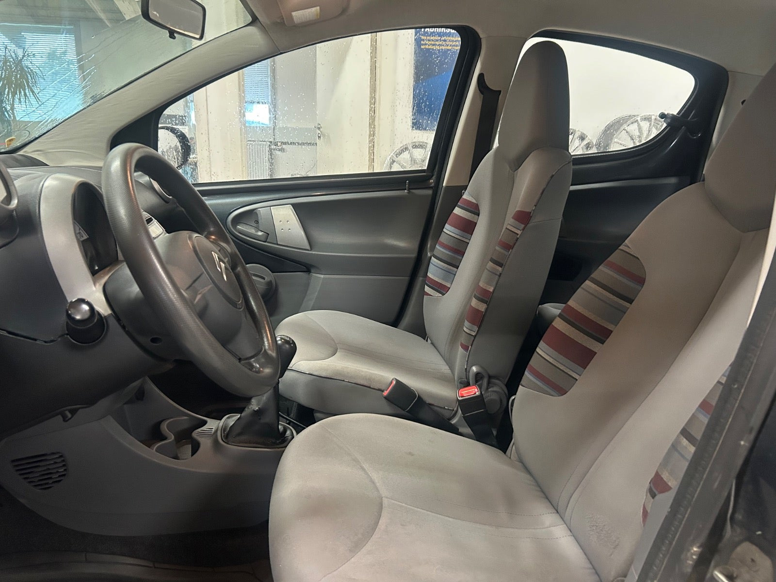 Grå Citroën C1 fra 2011