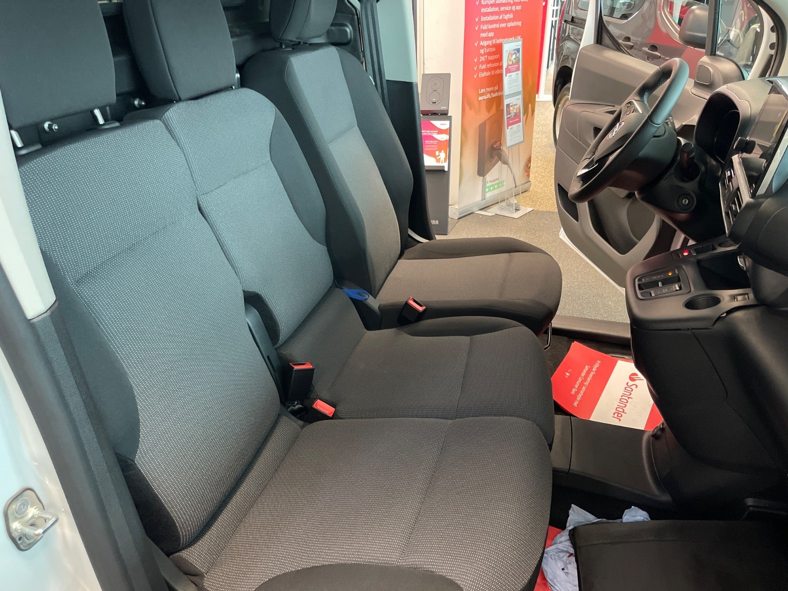 Hvid Opel Combo-e fra 2025