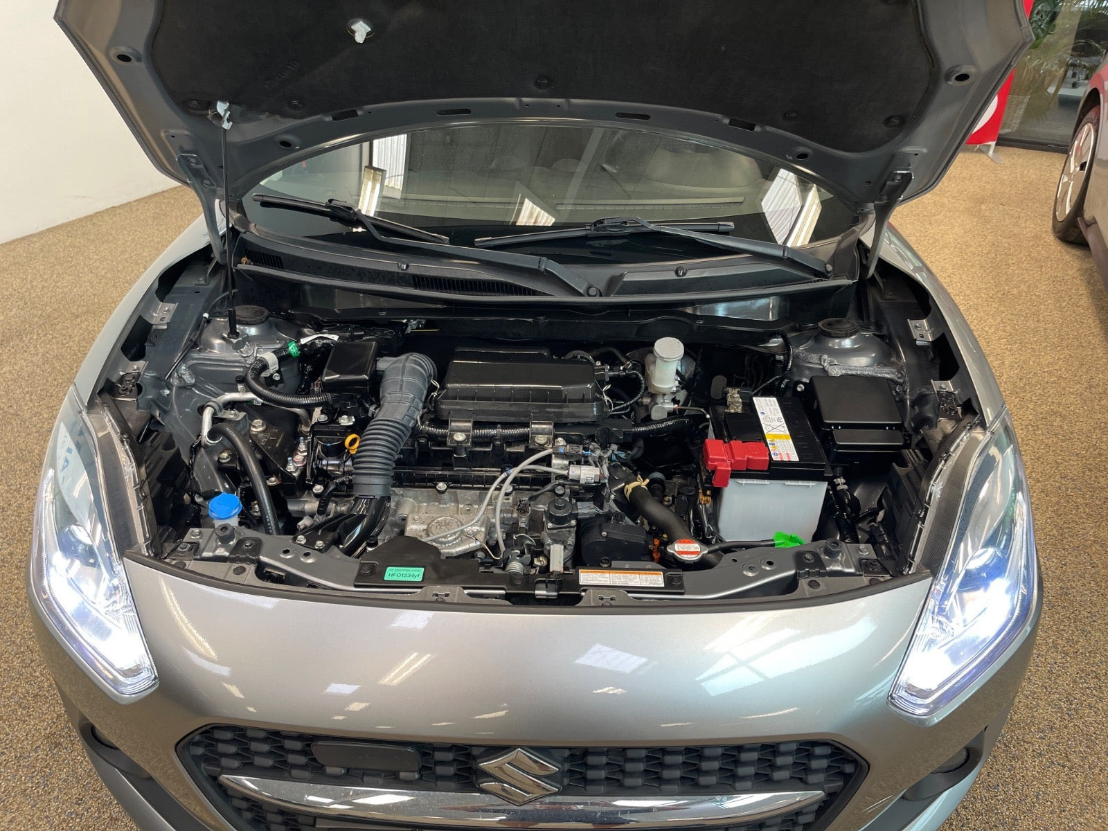 Grå Suzuki Swift fra 2022