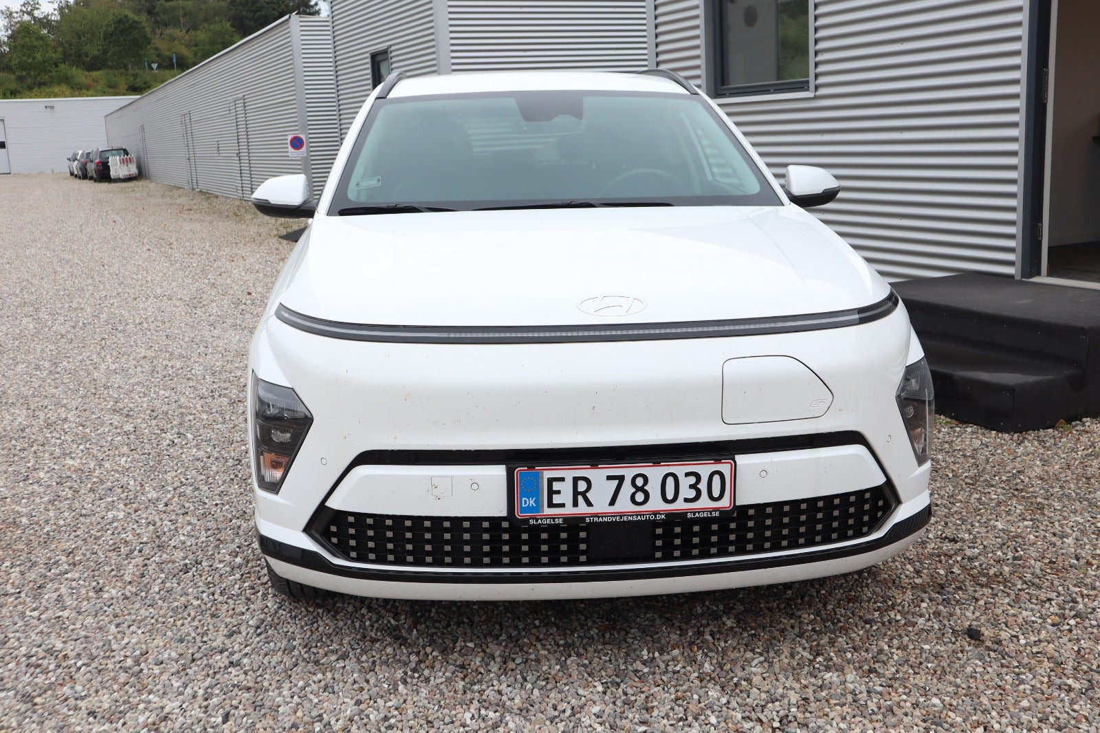 Hvid Hyundai Kona fra 2023