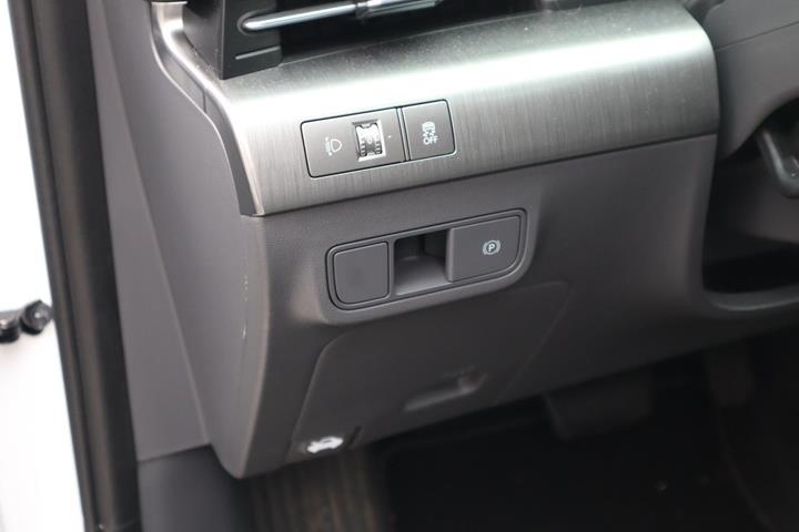 Hvid Hyundai Kona fra 2023