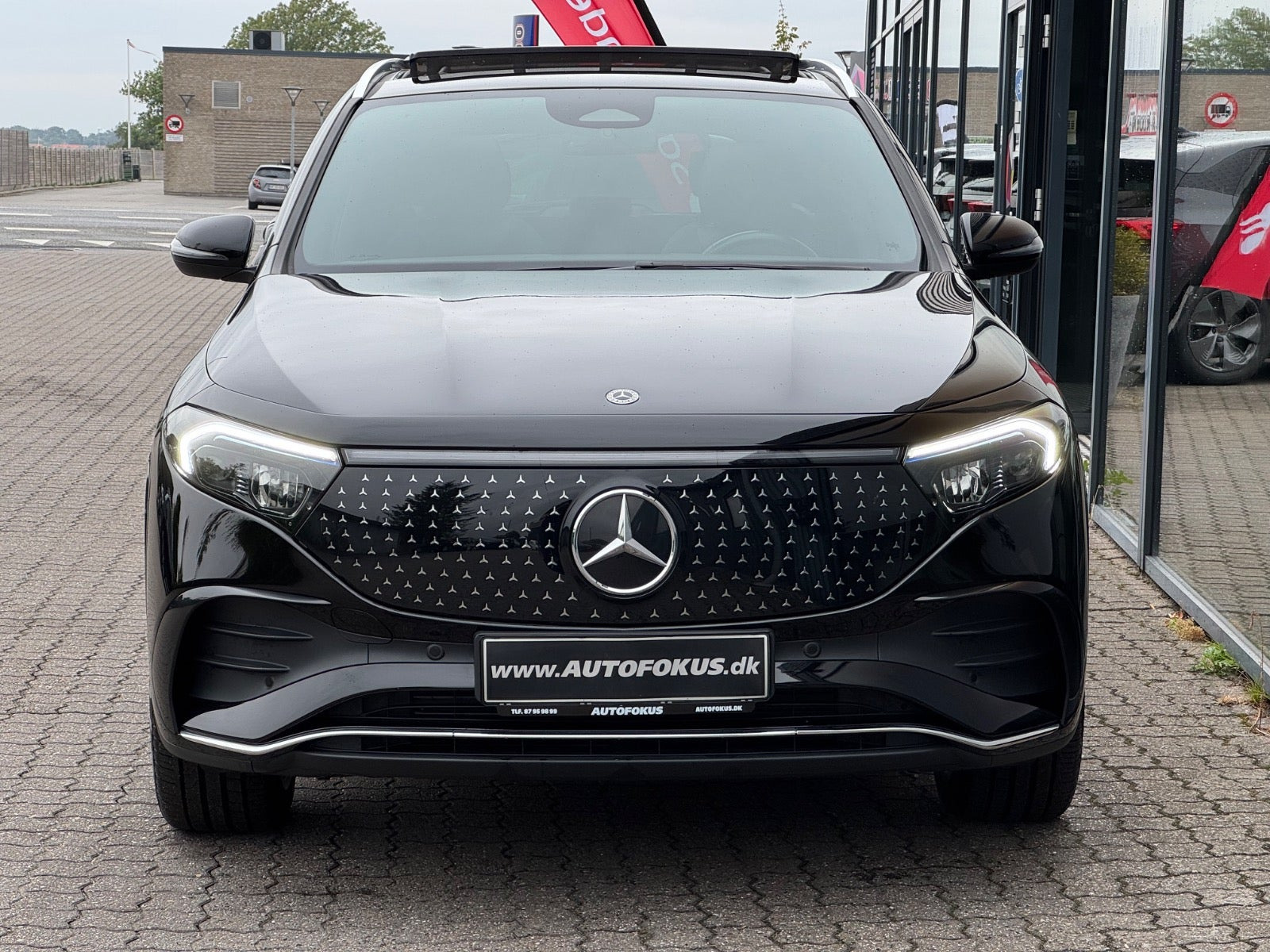 Sort Mercedes EQA250+ fra 2025