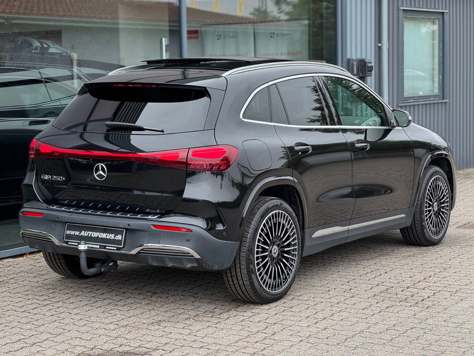 Sort Mercedes EQA250+ fra 2025
