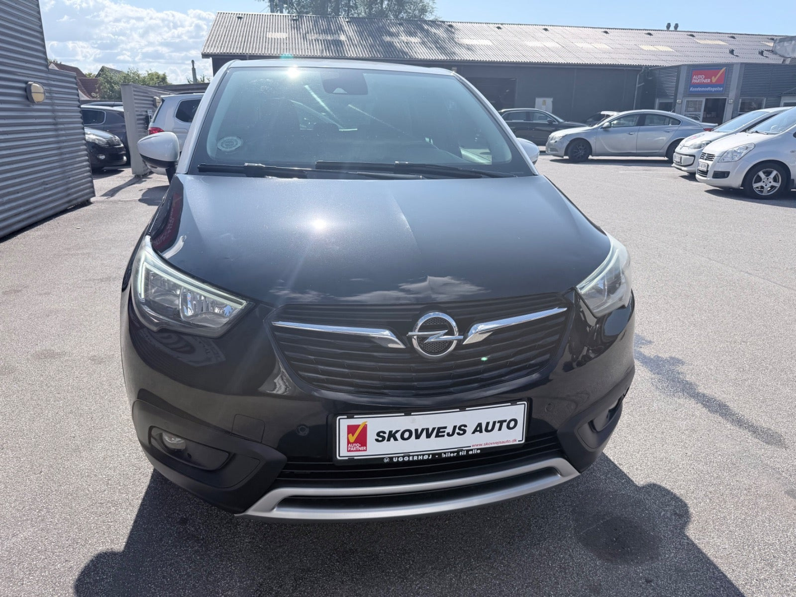 Sort Opel Crossland X fra 2017