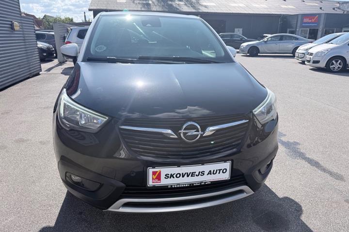 Sort Opel Crossland X fra 2017