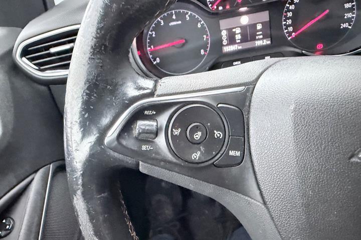 Sort Opel Crossland X fra 2017