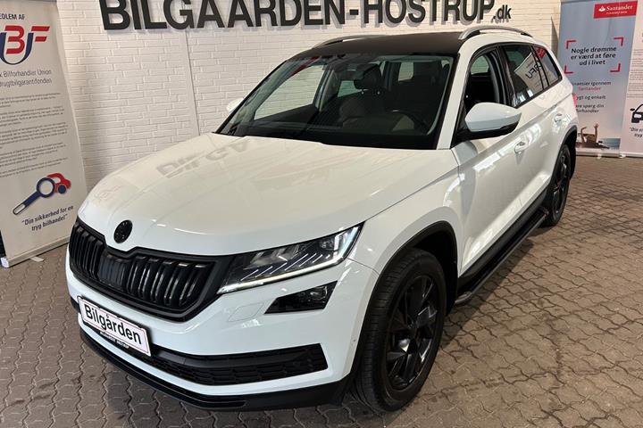 Hvid Skoda Kodiaq fra 2018 set udefra