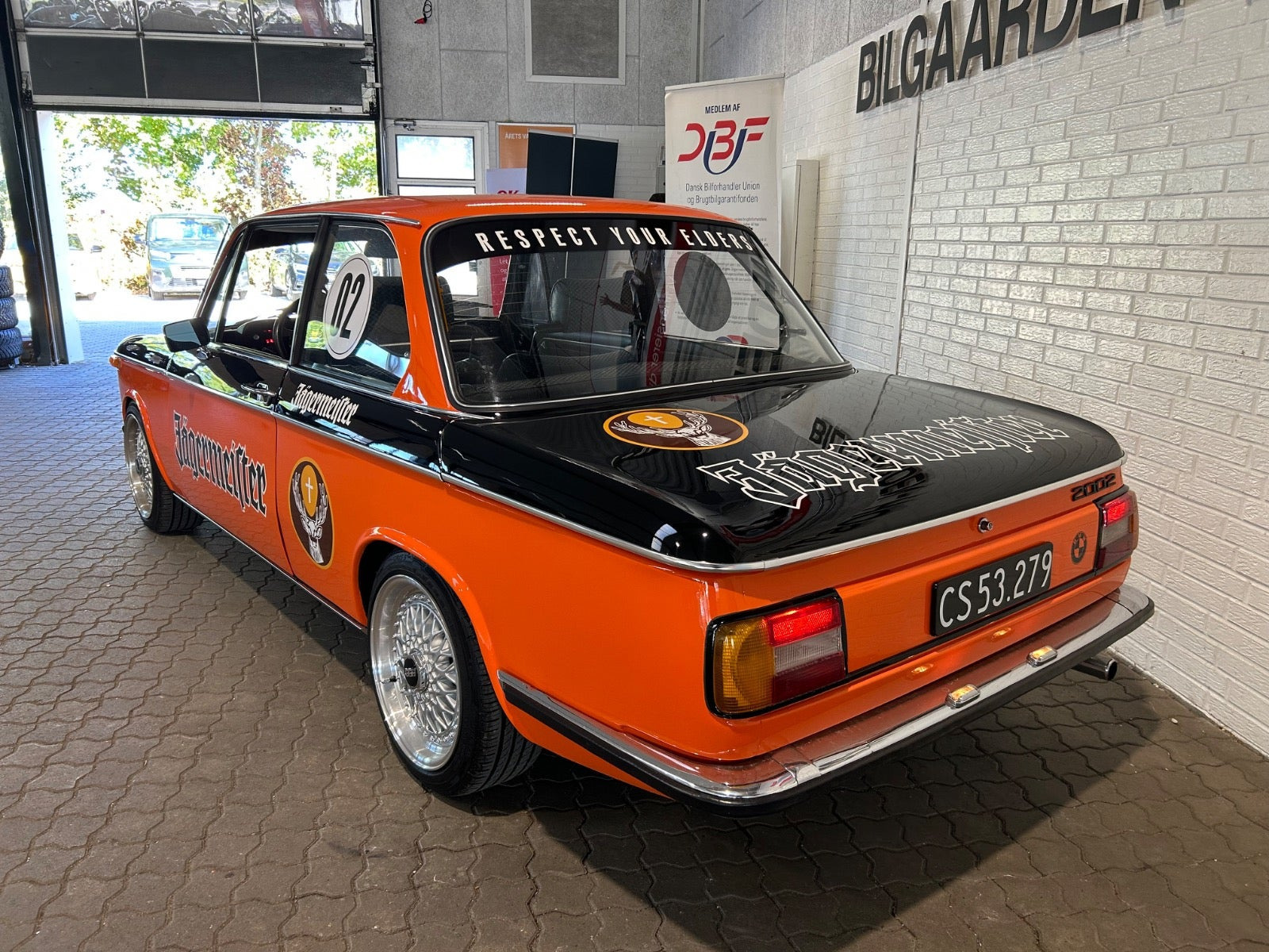 Orange BMW 2002 fra 1972