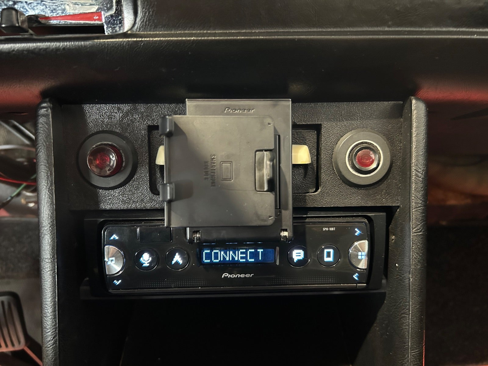 Orange BMW 2002 fra 1972