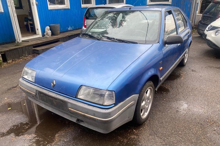 undefined Renault 19 fra 1989 set udefra