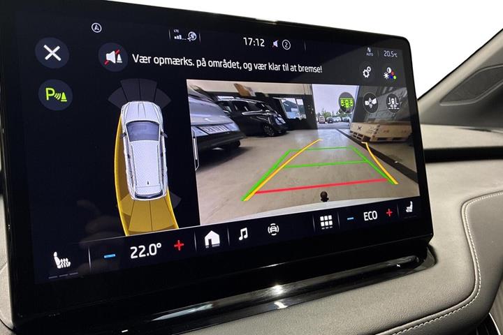 Hvid Skoda Enyaq fra 2023